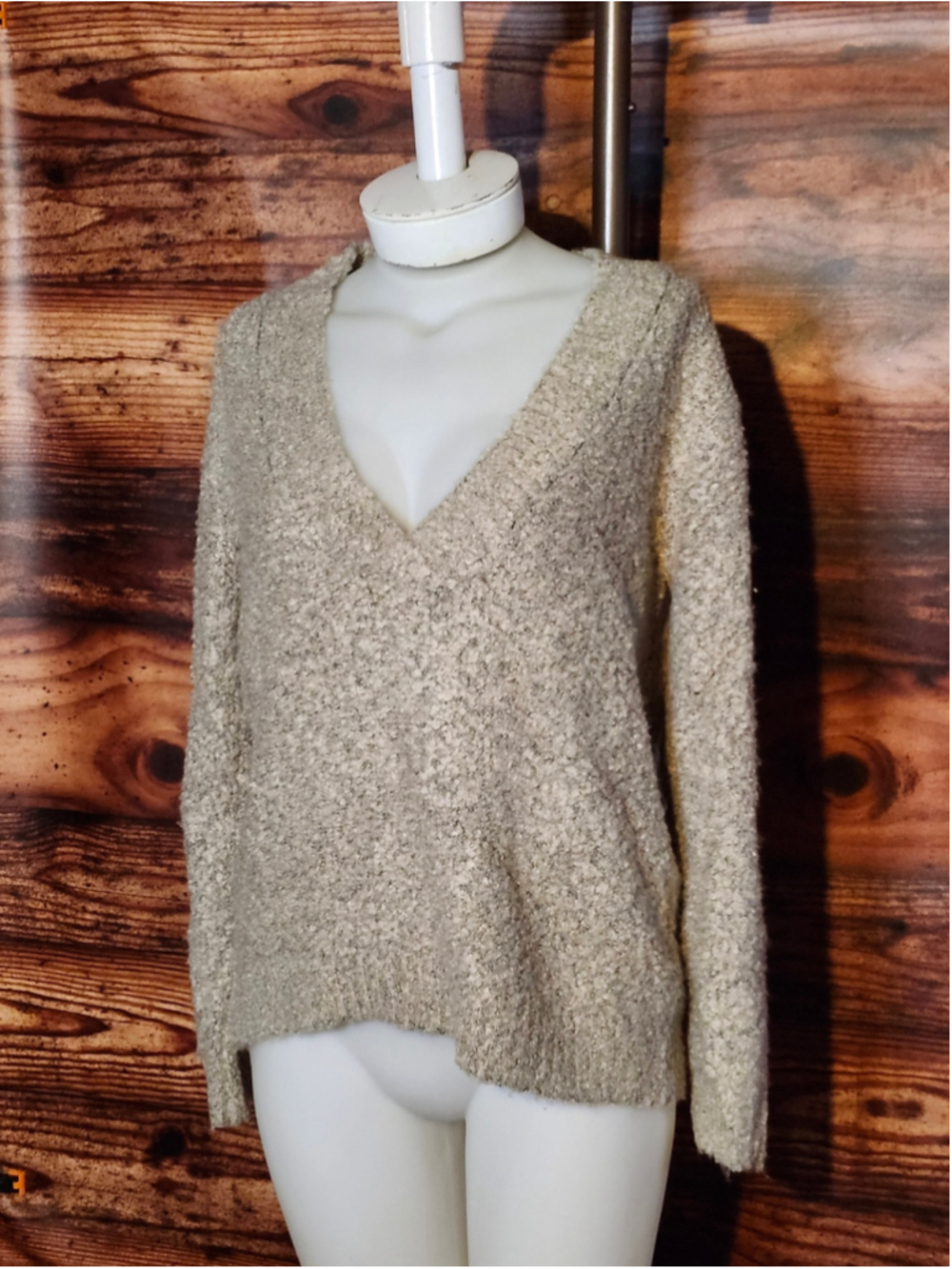 Women's Forever 21 V-Neck Sweater Size S Beige Grey Textured Knit